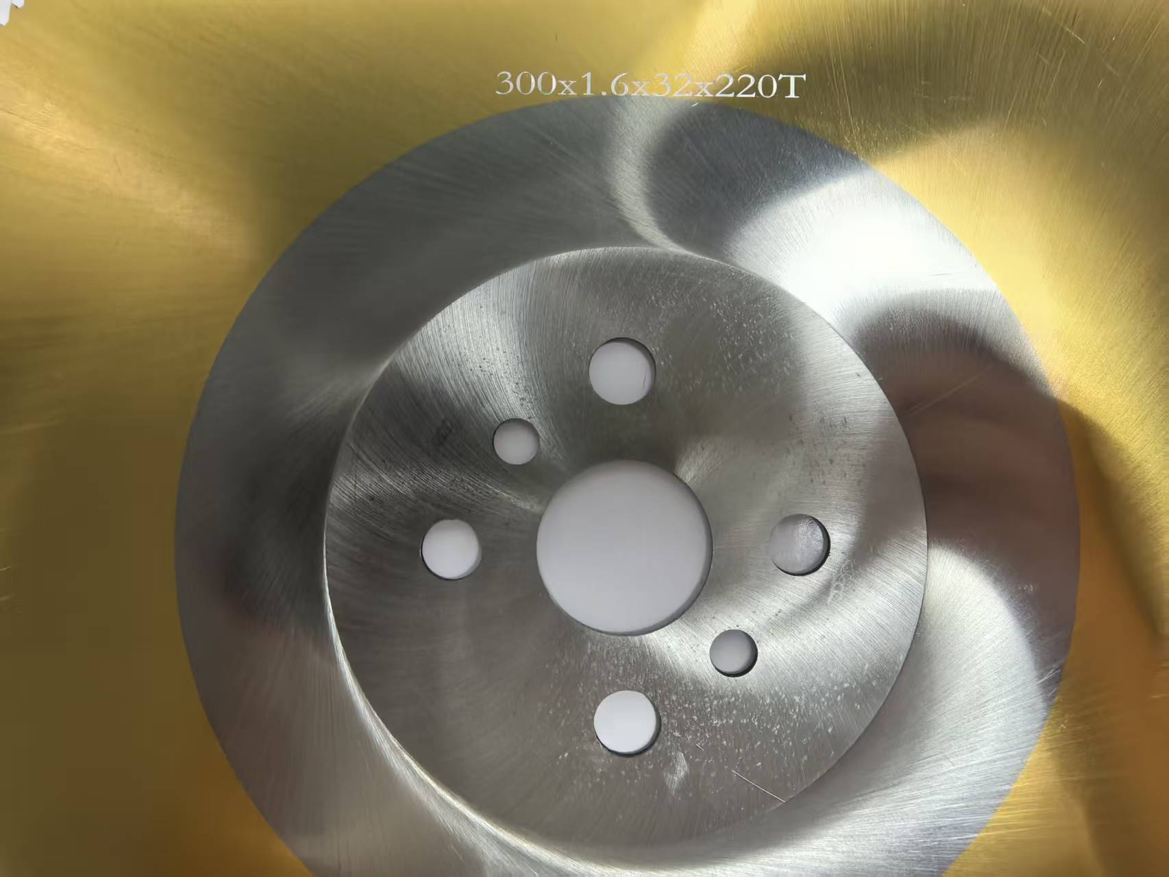 M42高速钢锯片 300×1.6×32×220T (2) M42 صفائح معدنية 300×1.6×32×220T (2)