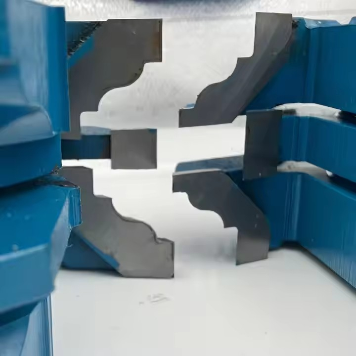 سكين إطار الباب