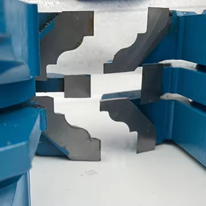 سكين إطار الباب